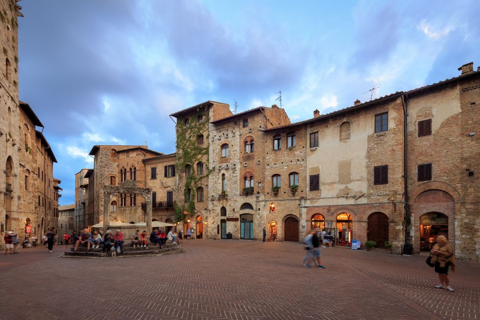 Quiet streets of Tuscany in autumn, which is the best time to escape the crowds on your luxury villa holidays in Italy.